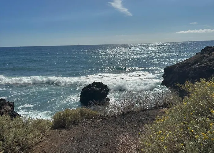 Azzurro Vibe With Ocean Sight In Heated Pool Complex - Tropical Dream Apartment